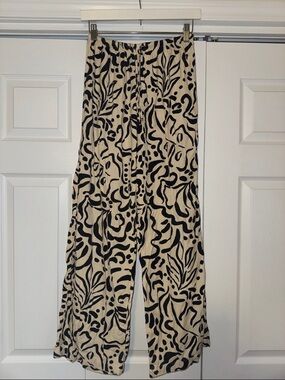 Billabong Black on Cream Wide-Leg Printed Pants